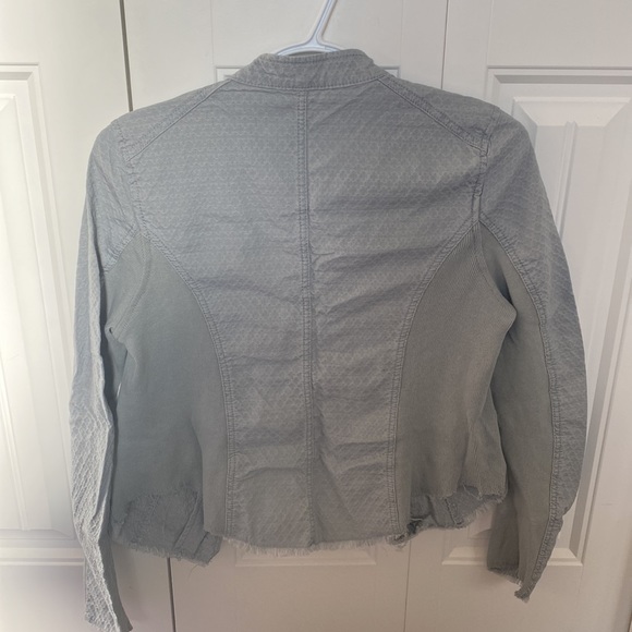 Pretty jacket - Picture 3 of 3